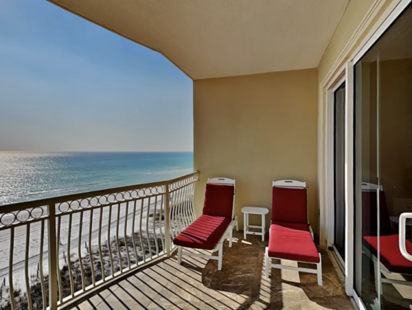 Destin Beach Vacation Condo Rental 4 bedrooms Sleeps 12